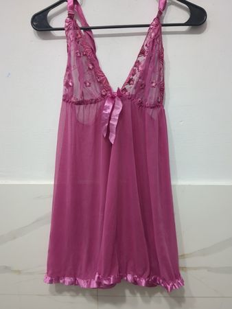 Rosa Babydoll-Unterwäsche mit Spitze und Schleife