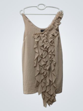 Beiges ärmelloses Kleid mit geraffter Vorderseite