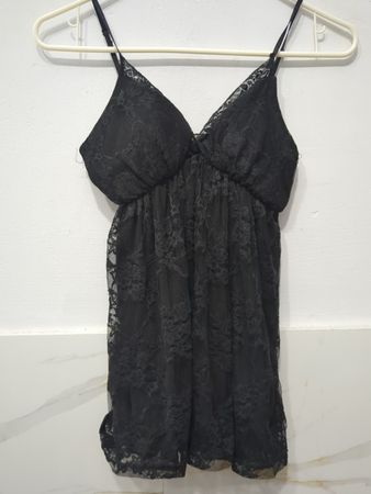 Schwarzer Spitzen-Babydoll-Chemise