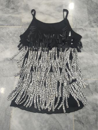 Schwarzes Tanktop mit Fransen und Leopardenmuster-Detail