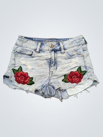 American Eagle Outfitters Jeansshorts mit Rosenstickerei