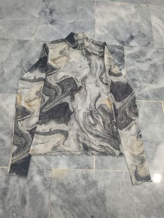 Marmorprint Mockneck-Oberteil mit langem Arm