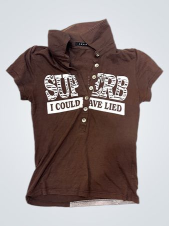 INGNI "SUPERB" "I COULD HAVE LIED" "LOVE SUPERB Because is a woman's reason" "I WOULD BE DELIGHTED COULD HAVE LIED" Grafikdruck Hemd mit Kragen