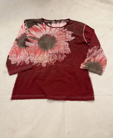 Blusa Vermelha Floral