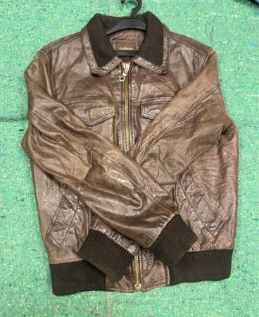 Eichenholz braune Lederjacke