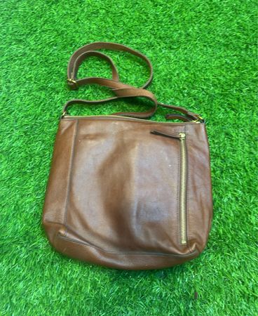 Bolsa de Ombro de Couro Marrom