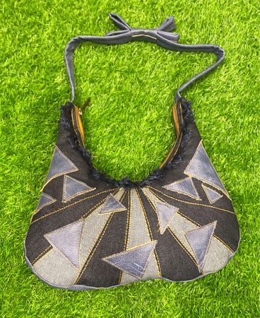 Geometric Pattern Shoulder Bag