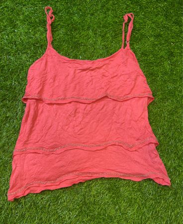 Top de tirantes rosa