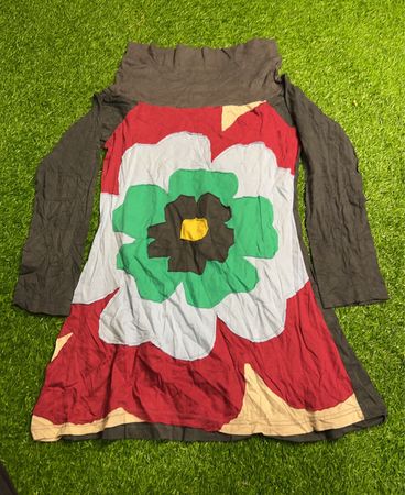 Abito con motivo floreale