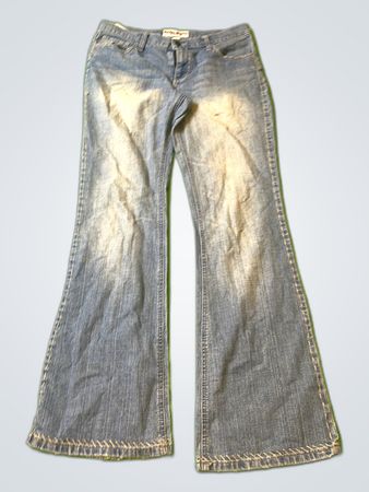 Bisou Bisou Jeans