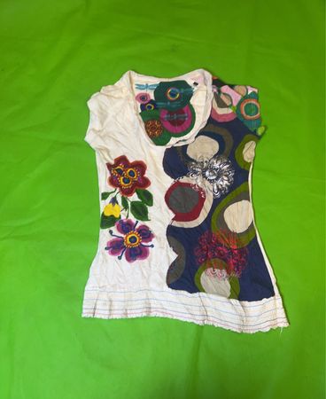 Blouse avec design floral