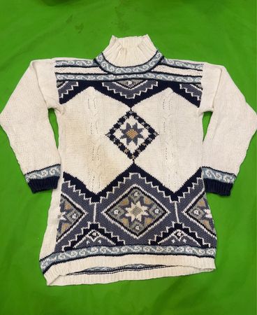 RICHARDS Knit Sweater