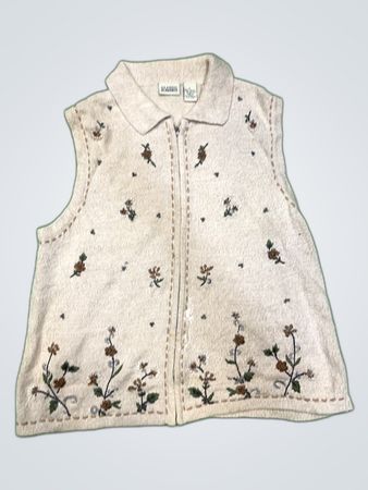 CLASSIC ELEMENTS Floral Embroidered Vest