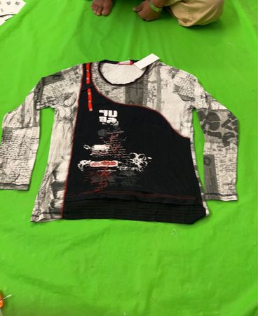 Long Sleeve Graphic Top