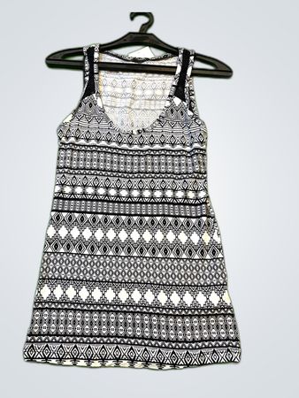 TezenG Black and White Geometric Tank Top