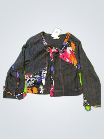 Clue by GeMo Graphic Blouse