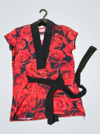 Ayanap Rose Print Top