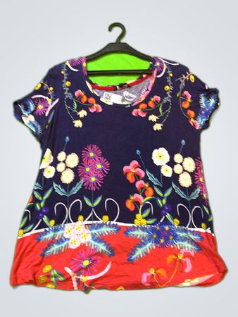 Loup Design Floral Embroidered Blouse