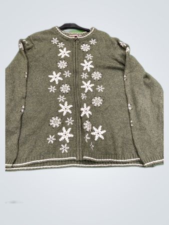 Croft & Barrow Green Snowflake Zip Cardigan