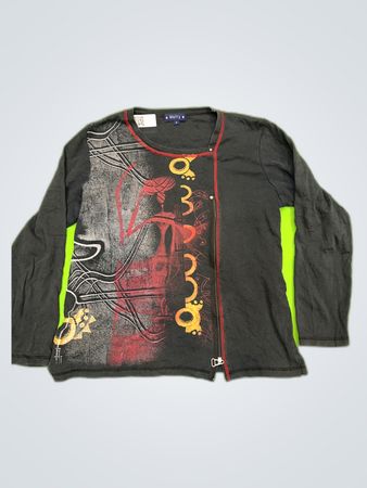 Metty Long Sleeve Graphic Top