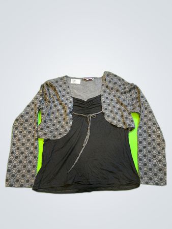 Première Rôle Gray Patterned Bolero Jacket with Black Camisole Top
