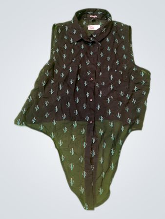 Jennyfer Sleeveless Cactus Print Blouse