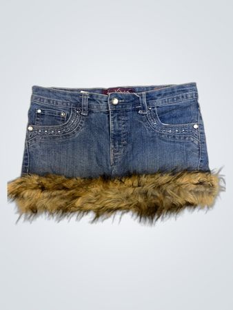 Upcycled Gloria Vanderbilt Denim-Minirock mit Fellbesatz