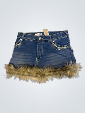 Upcycling Denim Minirock mit Kunstfellbesatz