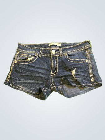 Upcycled No Boundaries Denim-Shorts