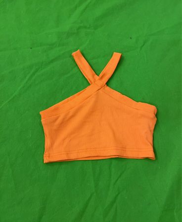 Oranges geripptes Halter-Crop-Top