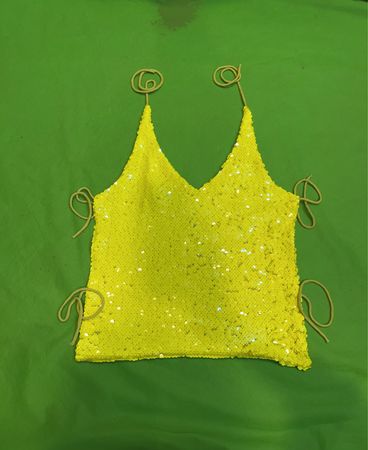 Upcycled Gelbes Pailletten-Haltertop