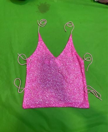 Upcycled Pink Sequin Cami Top mit Krawatten-Trägern