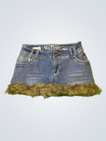 Upcycled WallFlower Denim Minirock mit Pelzbesatz