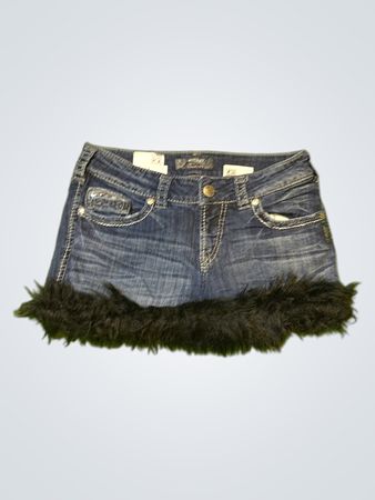Upcycled Silver Denim Minirock mit Pelzbesatz