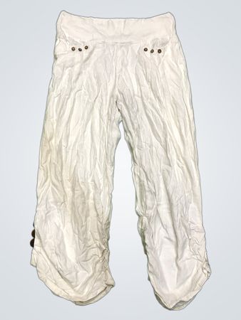 VIA 28 Weiße Cropped-Hosen mit Knöpfen