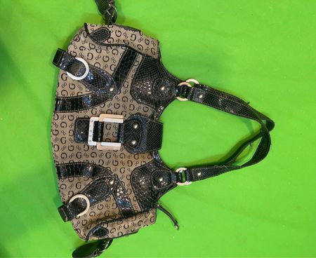 Guess Shoulder Bag