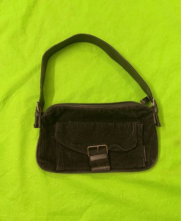 Parfois Schwarze Cordtasche mit Schulterriemen