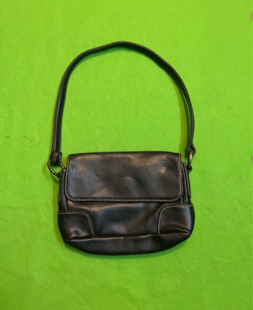 Nine West Schwarze Kunstleder Schultertasche