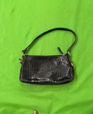BCBGIRLS Schwarze Krokodil Prägung Schultertasche