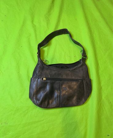 St. John's Bay Echtleder Hobo-Handtasche