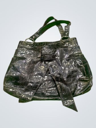 Schwarze strukturierte Handtasche