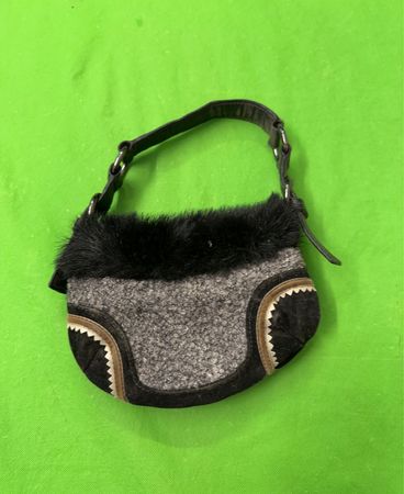 Naf Naf Mini-Handtasche mit Pelzbesatz