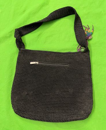 Die Sak Schwarze Häkel-Schultertasche