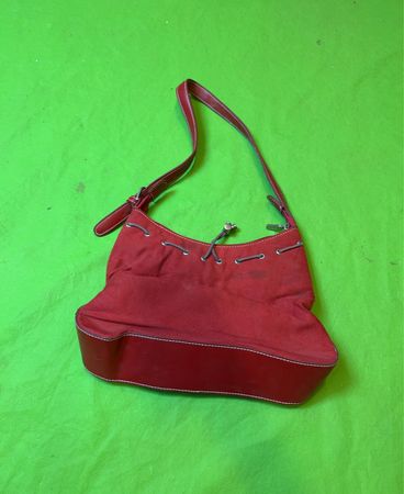 Rote Wildleder Schultertasche