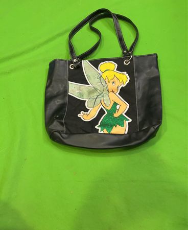 Schwarze Tragetasche mit Tinkerbell-Grafik