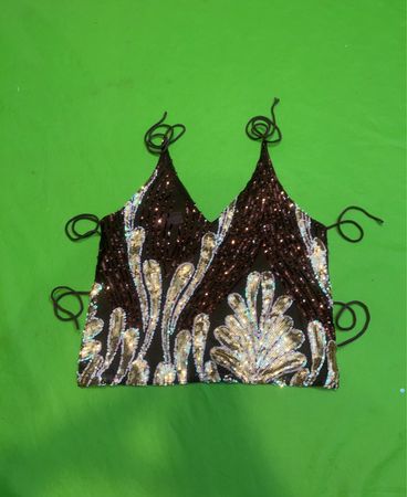 Upcycled Pailletten-verzierte Haltertop mit Bändern