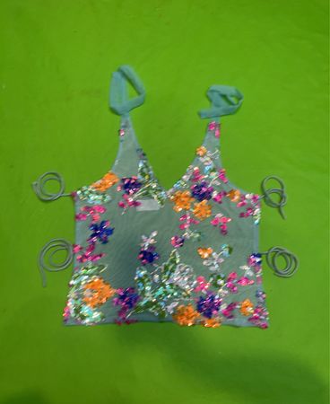 Upcycled Pailletten Blumen Haltertop