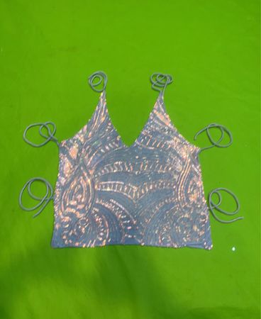 Upcycled Pailletten-Haltertop