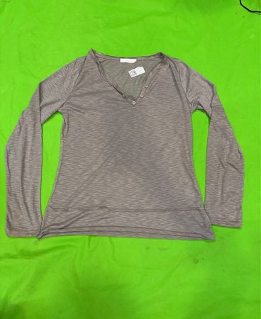 Pramod Women's Grey Long Sleeve Henley Shirt with Winged Heart Detail