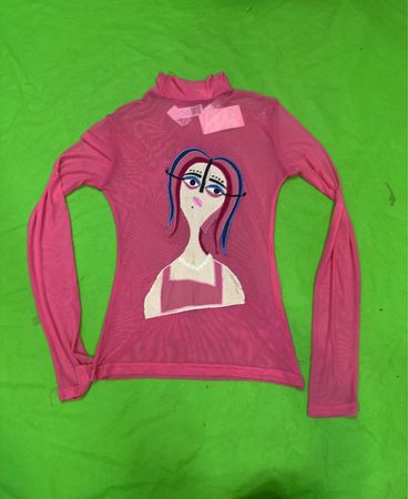 Upcycled Pink Mesh Langarmshirt mit Grafikdruck
